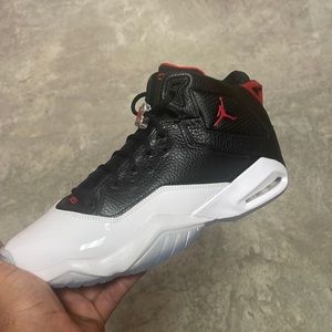 Nike Jordan B’LOYAL